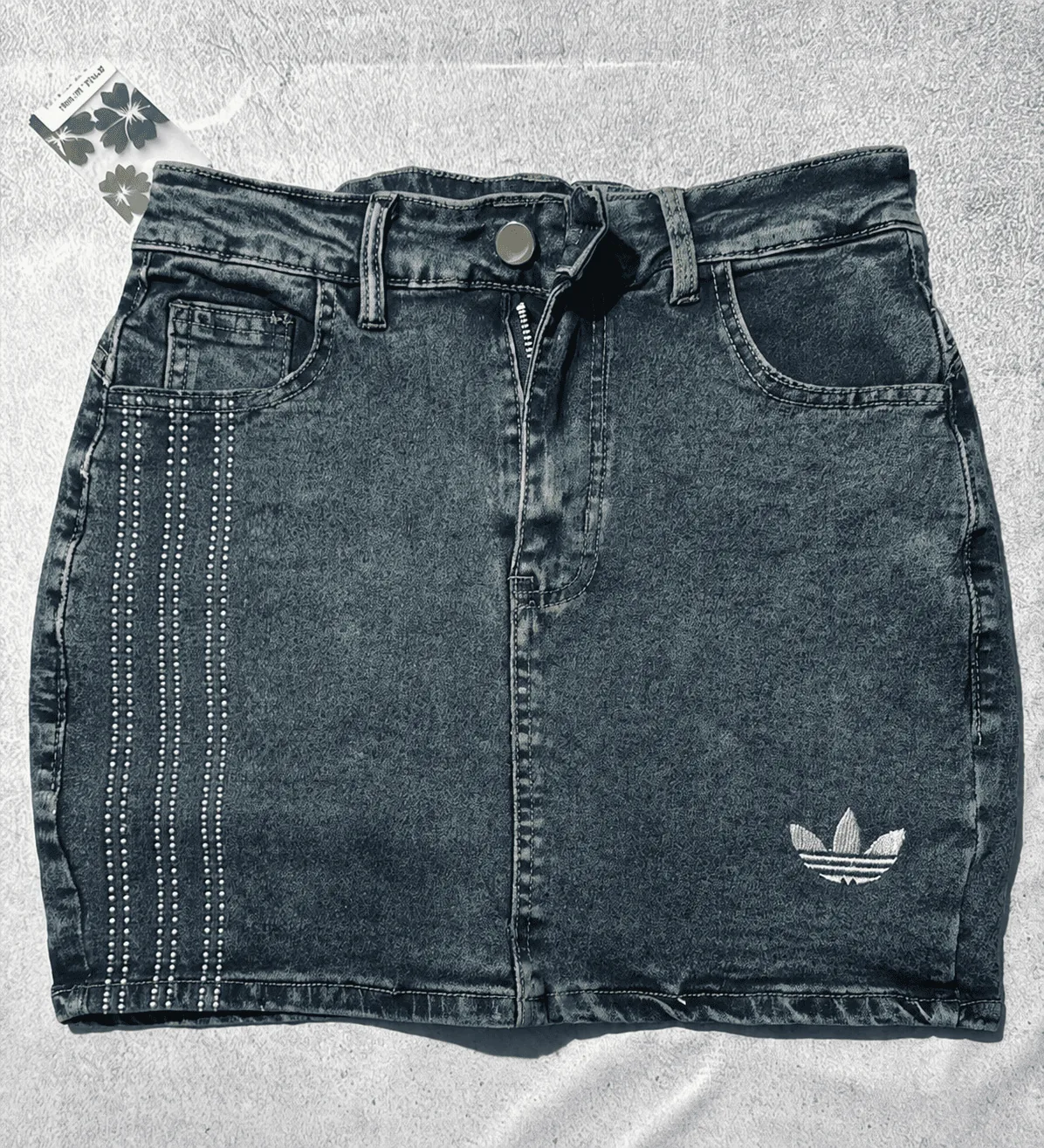 Skort con straws y bordado Adidas